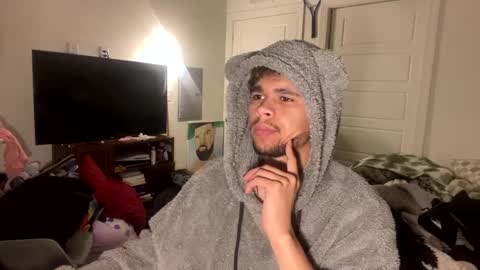 Snapshot of merlinharriss chatting on February 18, 11:44 am Merlinz Magic online show from February 18, 11:44 am