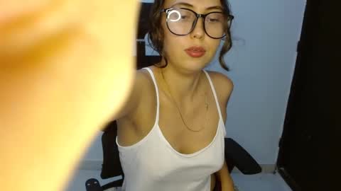 merly_14 online show from May 15, 3:13 am