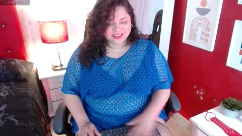 Snapshot of merly_chica chatting on December 2, 1:05 pm merly online show from December 2, 1:05 pm