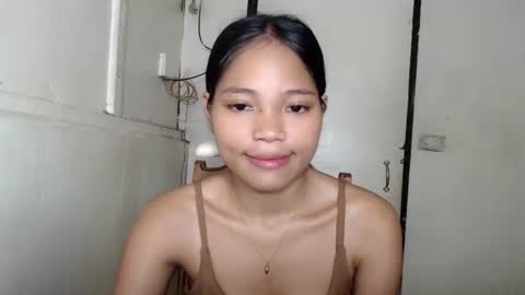 merryrose143 online show from April 16, 6:47 am