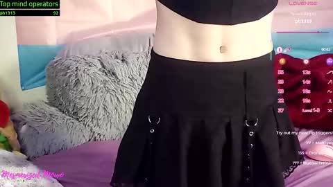 mesmerized_mowo online show from September 12, 10:10 pm