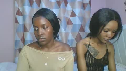 Snapshot of messyluna chatting on April 23, 7:27 pm meggy and bree online show from April 23, 7:27 pm