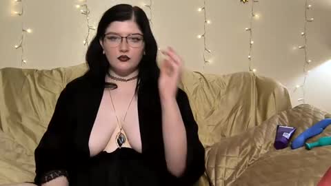 Lia online show from October 21, 1:45 pm