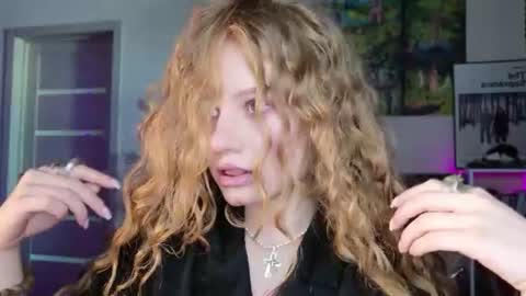 Eva online show from August 4, 1:03 pm