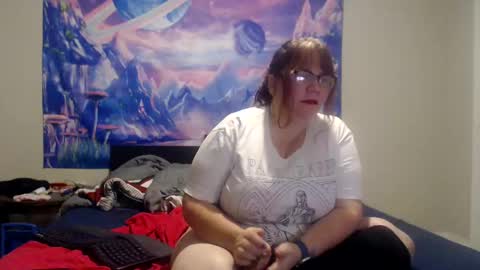 Snapshot of metalshop chatting on December 17, 4:23 am Mommy Jaxx online show from December 17, 4:23 am