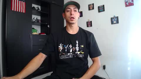 Snapshot of methodicxxx chatting on May 3, 12:33 pm xxxxxxxxxmethodicxxxxxxxxx online show from May 3, 12:33 pm