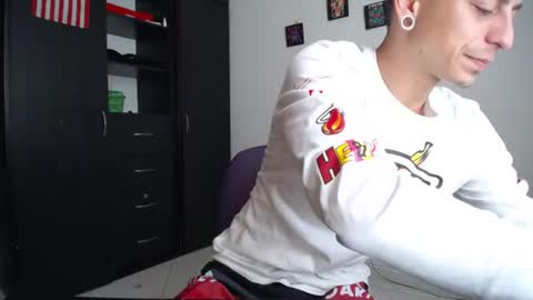 Snapshot of methodicxxx chatting on July 7, 3:49 pm xxxxxxxxxmethodicxxxxxxxxx online show from July 7, 3:49 pm