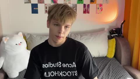 Arthur online show from May 8, 11:37 am