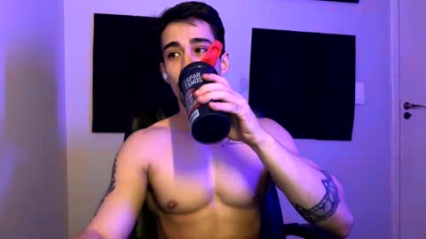 Snapshot of mettew22cm chatting on March 11, 6:53 am mettew22cm online show from March 11, 6:53 am