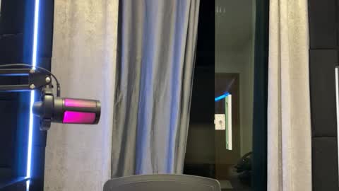 Snapshot of mettew22cm chatting on September 8, 11:59 pm mettew22cm online show from September 8, 11:59 pm