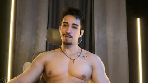 Snapshot of mettew22cm chatting on October 18, 7:53 am mettew22cm online show from October 18, 7:53 am