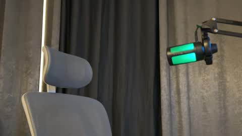 Snapshot of mettew22cm chatting on November 11, 8:14 am mettew22cm online show from November 11, 8:14 am