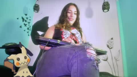 Snapshot of mew_alix chatting on May 13, 1:08 pm mew_alix online show from May 13, 1:08 pm