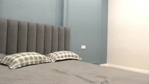 Mey  Kylie online show from December 3, 2:27 pm