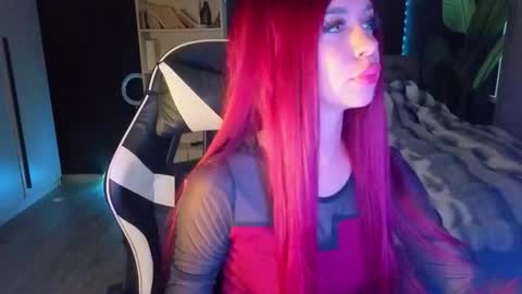 Snapshot of mezzalunaa chatting on November 1, 12:51 pm vollmond online show from November 1, 12:51 pm