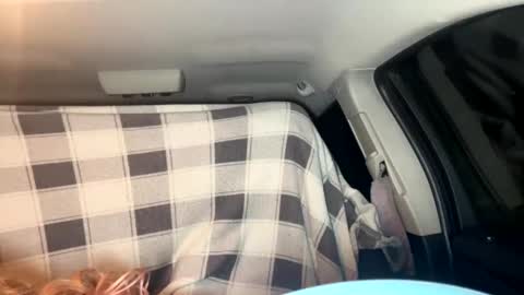 Snapshot of mezzy69 chatting on December 24, 9:28 am mezzy69 online show from December 24, 9:28 am