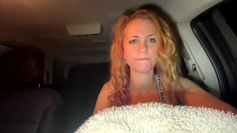 Snapshot of mezzy69 chatting on January 1, 9:28 am mezzy69 online show from January 1, 9:28 am