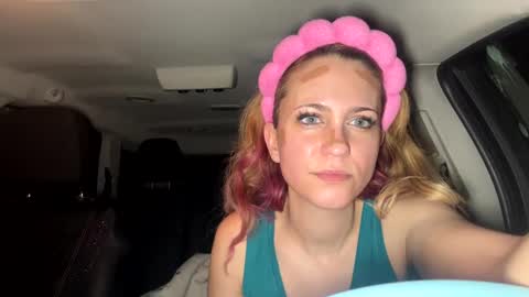 Snapshot of mezzy69 chatting on February 4, 9:28 am mezzy69 online show from February 4, 9:28 am