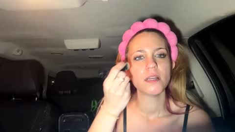 Snapshot of mezzy69 chatting on February 13, 9:51 am mezzy69 online show from February 13, 9:51 am