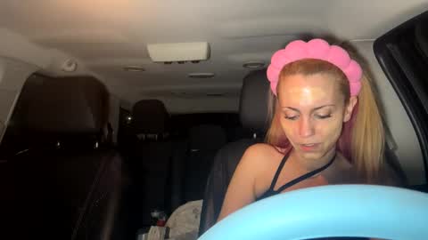 Snapshot of mezzy69 chatting on March 6, 9:36 am mezzy69 online show from March 6, 9:36 am