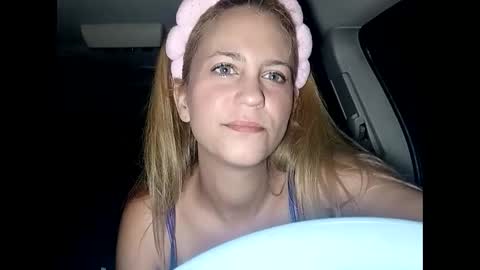 Snapshot of mezzy69 chatting on September 21, 8:38 am mezzy69 online show from September 21, 8:38 am