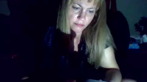 Snapshot of mezzy69 chatting on October 27, 8:40 am mezzy69 online show from October 27, 8:40 am