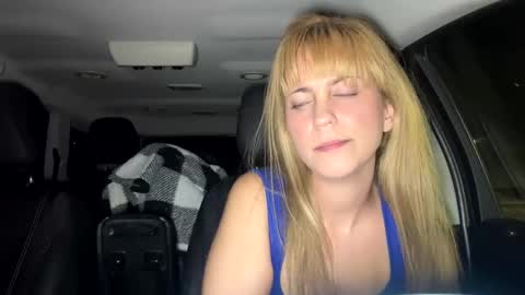 Snapshot of mezzy69 chatting on November 6, 9:21 am mezzy69 online show from November 6, 9:21 am