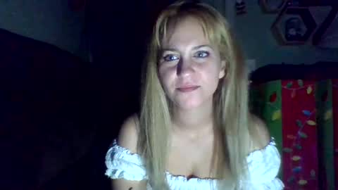 Snapshot of mezzy69 chatting on December 3, 8:45 am mezzy69 online show from December 3, 8:45 am