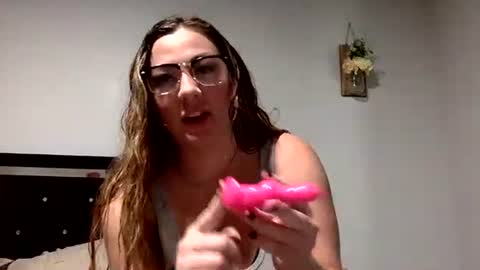 mferrera3125 online show from November 6, 6:42 pm