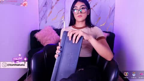 Mhia Kate online show from April 10, 11:59 am