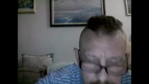 mhitch924 online show from May 24, 1:32 am