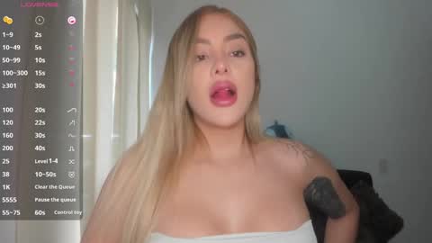 Snapshot of mi_suk1 chatting on October 3, 7:00 pm mi suk1 online show from October 3, 7:00 pm