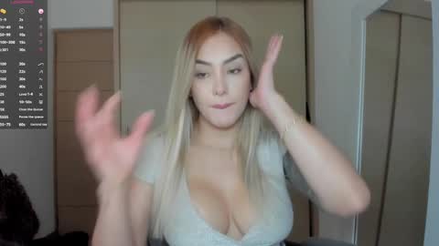 Snapshot of mi_suk1 chatting on October 14, 6:52 pm mi suk1 online show from October 14, 6:52 pm