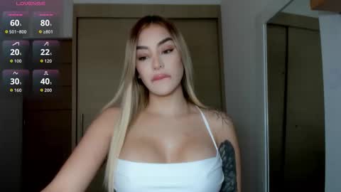 Snapshot of mi_suk1 chatting on October 25, 7:30 pm mi suk1 online show from October 25, 7:30 pm