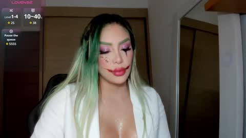 Snapshot of mi_suk1 chatting on October 31, 6:42 pm mi suk1 online show from October 31, 6:42 pm