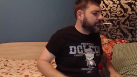 Snapshot of mia750 chatting on October 26, 11:53 pm Mia online show from October 26, 11:53 pm