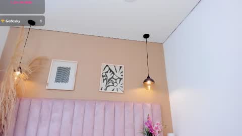 mia__bailey_ online show from July 13, 7:05 pm