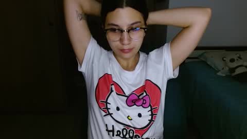 Mia online show from February 28, 4:24 am