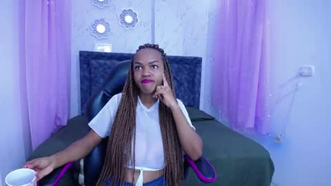 Snapshot of mia__thomson_ chatting on September 16, 12:28 pm MIA online show from September 16, 12:28 pm