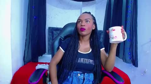 Snapshot of mia__thomson_ chatting on November 14, 12:26 pm MIA online show from November 14, 12:26 pm