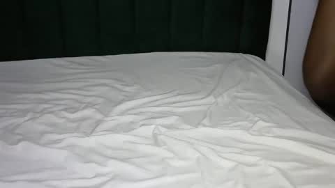 aishah petite online show from February 2, 11:19 am