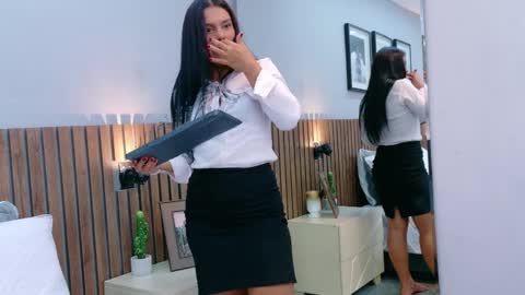 Mia Bellefort online show from April 6, 9:16 pm