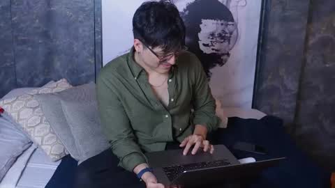 Belmont and Mia online show from April 13, 6:46 pm