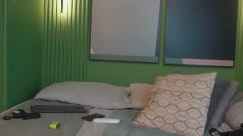 Belmont and Mia online show from April 20, 7:04 pm