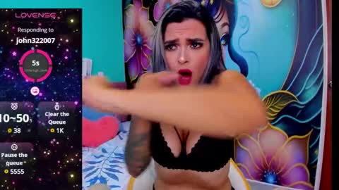 Snapshot of mia_bigtits_17 chatting on December 24, 2:54 am Mia online show from December 24, 2:54 am