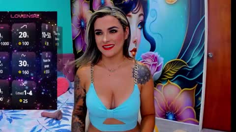 Snapshot of mia_bigtits_17 chatting on December 26, 8:53 pm Mia online show from December 26, 8:53 pm