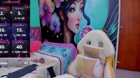 Snapshot of mia_bigtits_17 chatting on February 10, 9:04 pm Mia online show from February 10, 9:04 pm