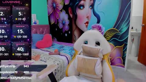 Snapshot of mia_bigtits_17 chatting on February 15, 6:23 am Mia online show from February 15, 6:23 am