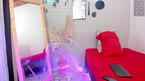 mia_bombon_ online show from April 4, 11:29 am