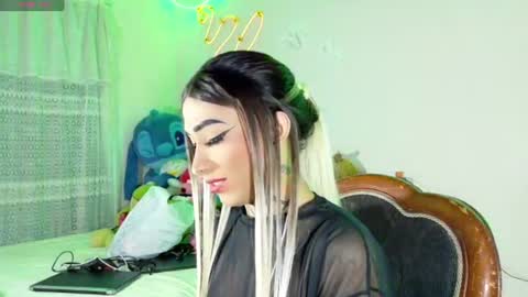 Snapshot of mia_califa_01 chatting on June 14, 1:47 am mia califa online show from June 14, 1:47 am
